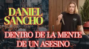 Imagen de Daniel Sancho con un cuchillo en un entorno urbano