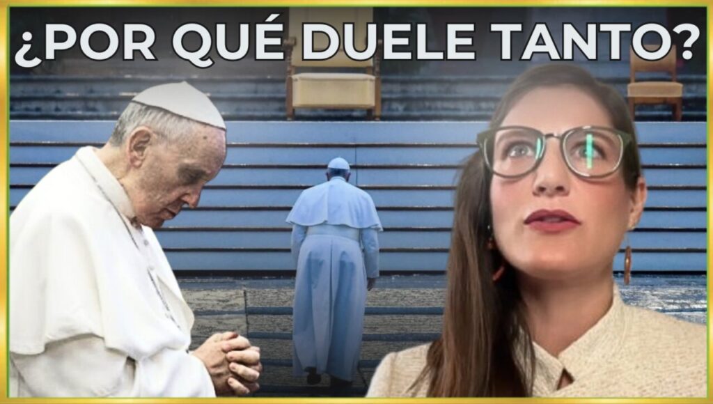 Imagen que muestra a una mujer hablando sobre el duelo tras la pérdida del Papa.